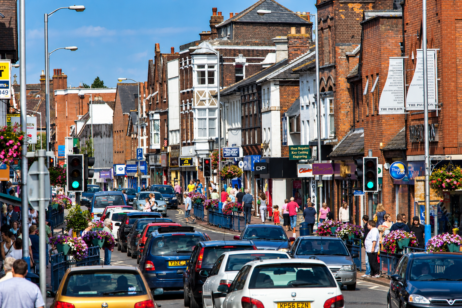 Tom Tugendhat MP welcomes O2 investment to boost mobile connectivity in Tonbridge